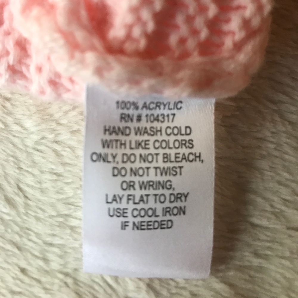 ✅HOST Pick✅ Derek Heart Sweater, Large - Picture 5 of 5